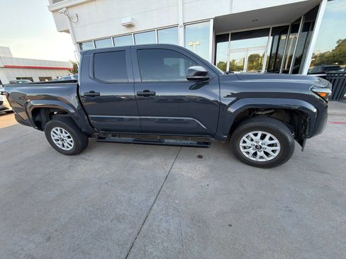 Used 2025 Toyota Tacoma SR RWD image 5
