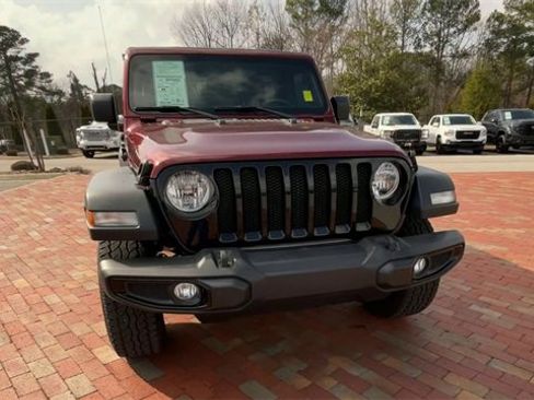Used 2021 Jeep Wrangler Sport image 4