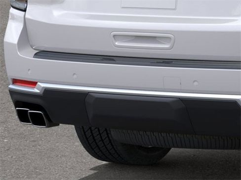 New 2025 Chevrolet Suburban High Country image 14