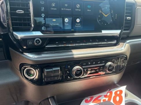 Used 2025 Chevrolet Silverado 1500 LTZ AWD/4WD image 24