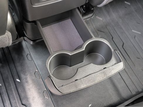 Used 2022 GMC Acadia SLT w/ LPO, Floor Liner Package image 39