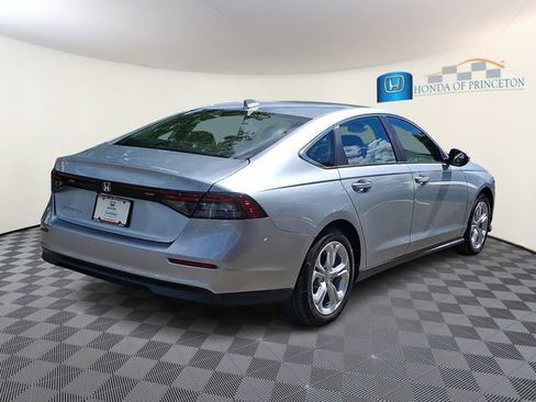 Certified 2025 Honda Accord LX image 6