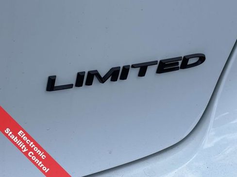 New 2026 Chrysler Pacifica Limited w/ S Appearance Package image 48