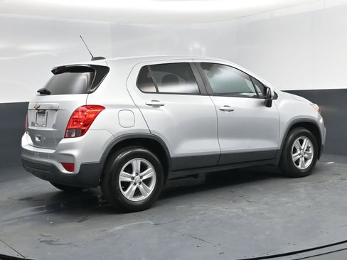 Used 2020 Chevrolet Trax LS w/ Tint and Cruise Package image 4