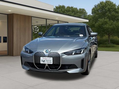Used 2026 BMW i4 eDrive40 w/ Premium Package RWD image 3