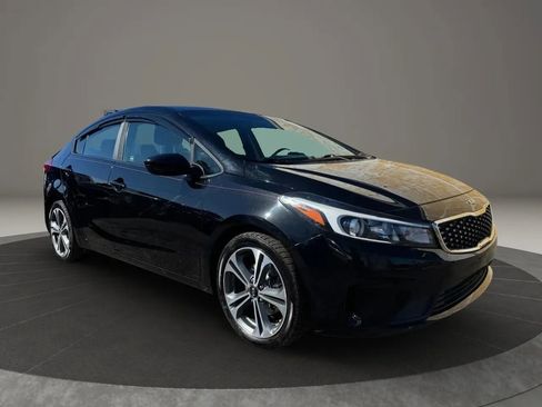 Used 2017 Kia Forte LX image 3