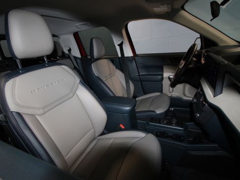 New 2026 Ford Maverick Lariat image 17