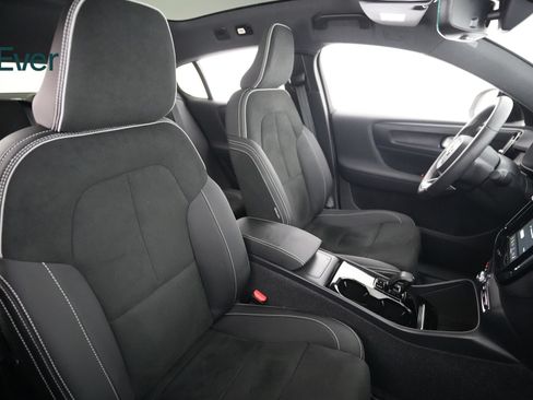 Used 2023 Volvo C40 P8 Recharge Plus AWD/4WD image 23