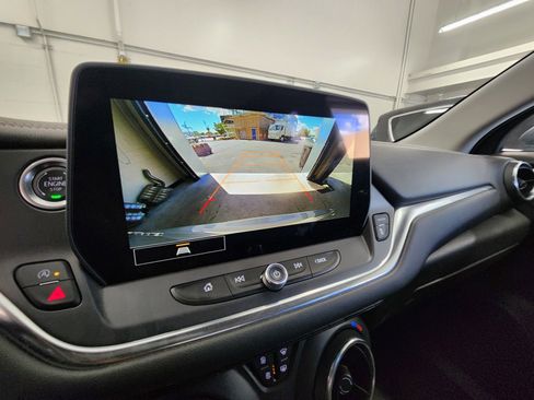 Used 2025 Chevrolet Blazer LT FWD image 14