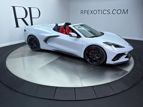 Used 2022 Chevrolet Corvette Stingray Preferred Conv w/ Z51 Performance Package RWD image 7