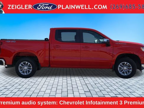 Used 2024 Chevrolet Silverado 1500 LT AWD/4WD image 6