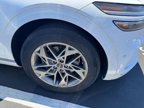 Used 2022 Genesis GV70 2.5T w/ Advanced Package AWD/4WD image 4
