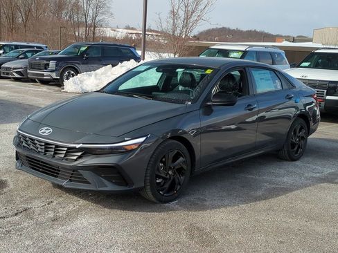 New 2026 Hyundai Elantra Sport FWD image 7