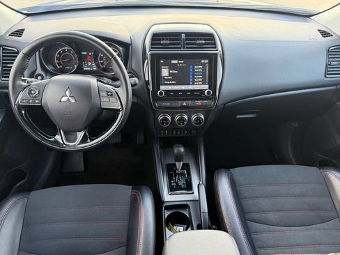 Used 2024 Mitsubishi Outlander Sport LE AWD/4WD image 13