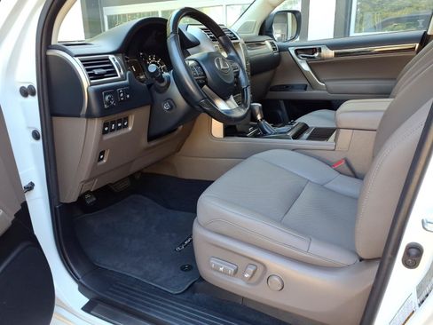 Certified 2021 Lexus GX 460 Premium w/ Premium Package AWD/4WD image 17