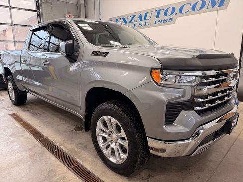 Used 2023 Chevrolet Silverado 1500 LTZ w/ LTZ Convenience Package II AWD/4WD image 2