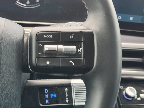 Used 2025 Hyundai Santa Fe SE FWD image 28
