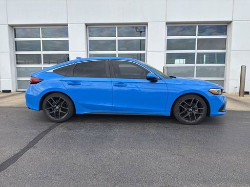 Used 2024 Honda Civic Sport Touring image 3