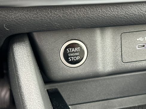 Used 2021 Nissan Rogue SV image 23