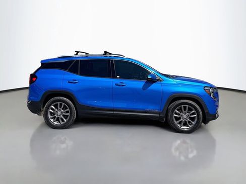 Used 2024 GMC Terrain SLT w/ Infotainment Package II image 8