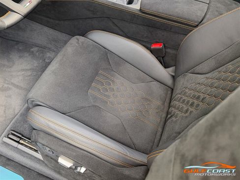 Used 2024 Lamborghini Urus Performante AWD/4WD image 21
