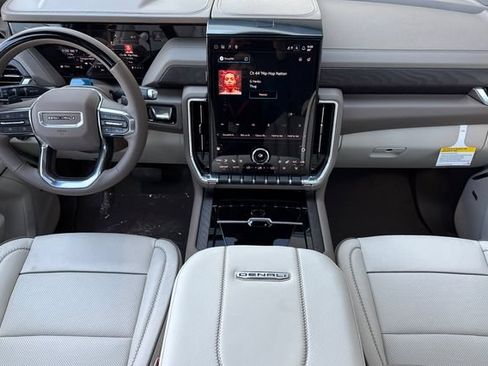 New 2026 GMC Yukon XL Denali w/ Advanced Technology Package AWD/4WD image 15