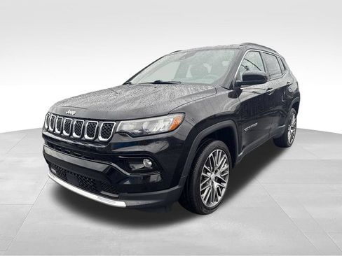 Certified 2023 Jeep Compass Limited w/ Elite Group AWD/4WD image 8