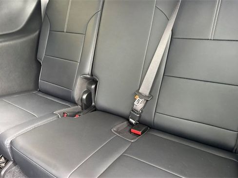 Used 2024 GMC Acadia Elevation image 18