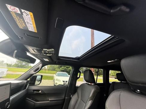Used 2024 Lexus GX 550 AWD/4WD image 30