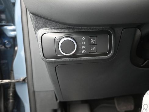 Used 2026 Ford Explorer Active AWD/4WD image 19