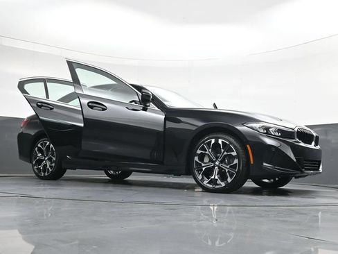 New 2026 BMW 330i xDrive Sedan w/ Convenience Package AWD/4WD image 47