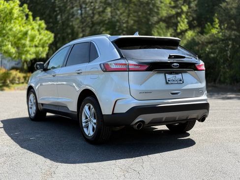 Used 2019 Ford Edge SEL w/ Cold Weather Package AWD/4WD image 5
