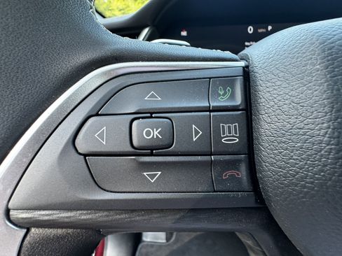 Used 2025 Jeep Grand Cherokee Laredo RWD image 31