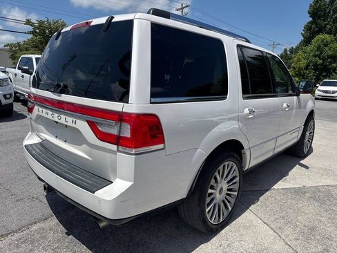 Used 2017 Lincoln Navigator Reserve AWD/4WD image 6