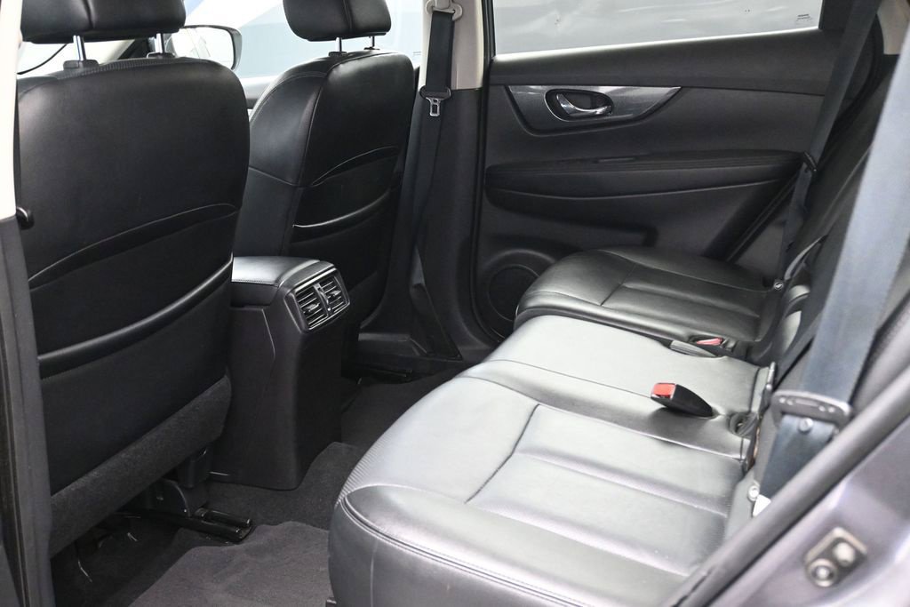 Used 2015 Nissan Rogue SL w/ SL Premium Package FWD image 18