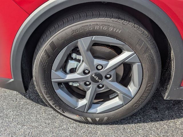 New 2026 Kia K4 FWD image 11
