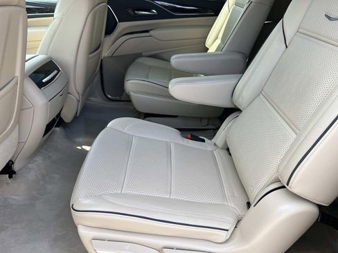 Certified 2024 Cadillac Escalade ESV Premium Luxury image 20