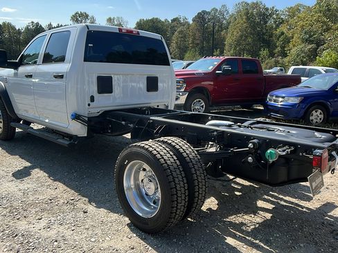 New 2025 RAM 4500 Tradesman w/ Safety Group image 10