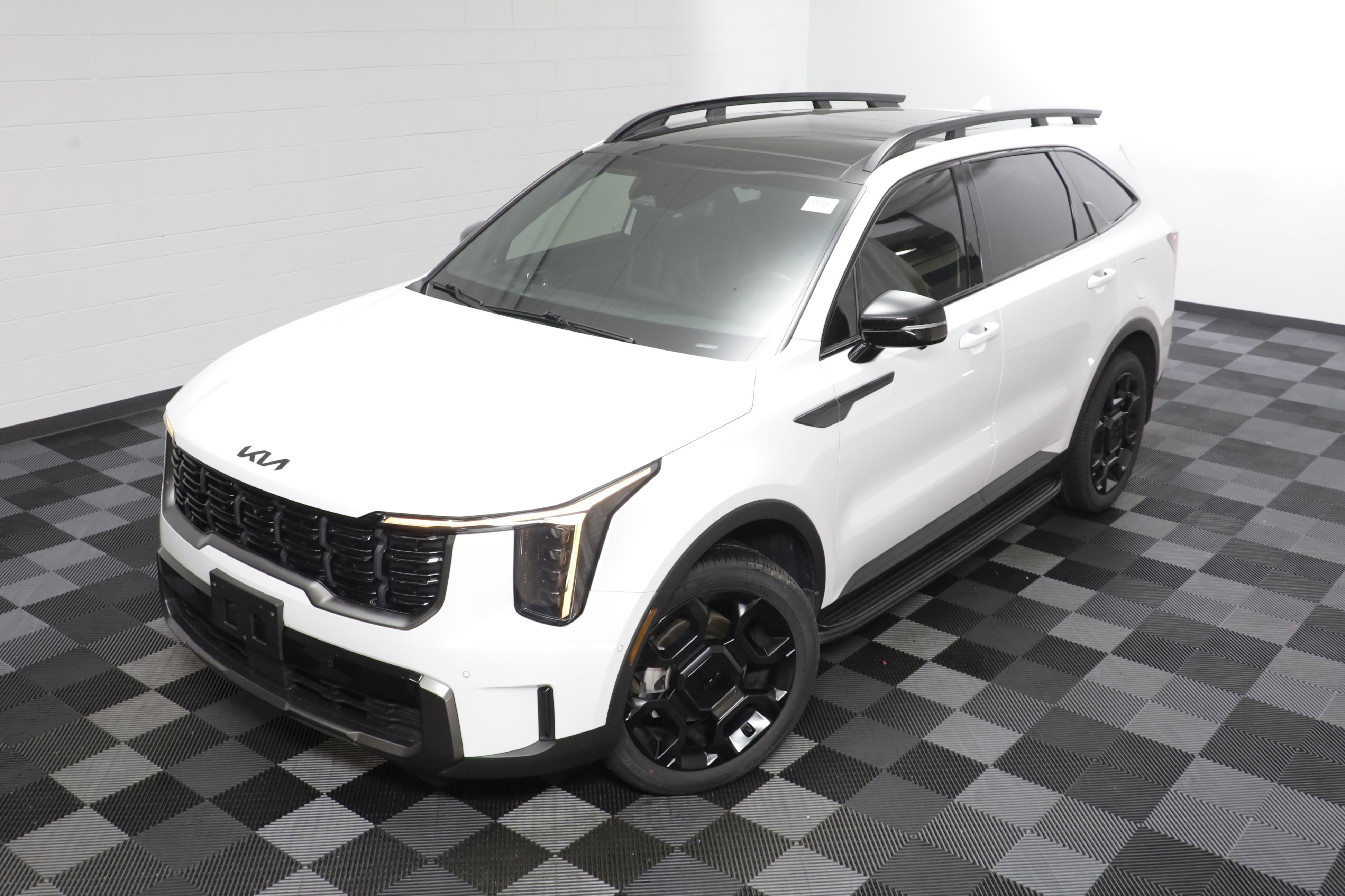 Used 2025 Kia Sorento SX Prestige AWD/4WD image 2