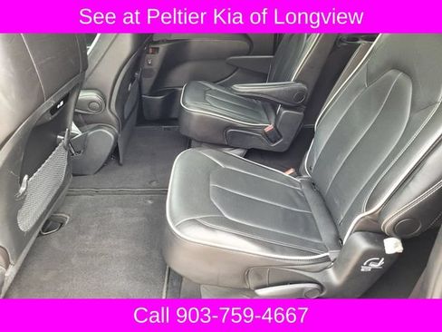 Used 2025 Chrysler Pacifica Limited FWD image 20