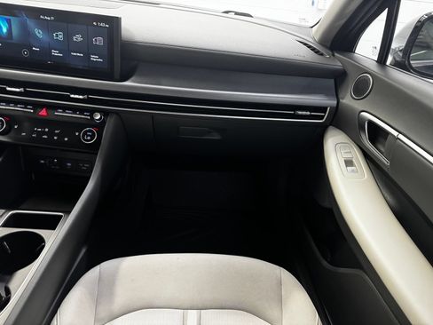 Used 2025 Hyundai Sonata SEL FWD image 15