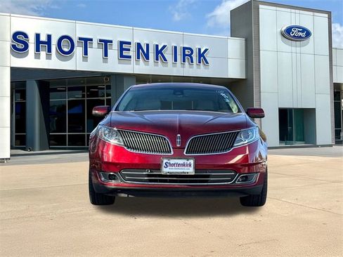 Used 2013 Lincoln MKS image 2