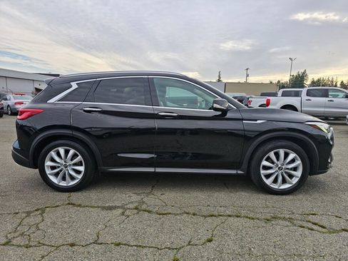 Used 2019 INFINITI QX50 Essential image 9