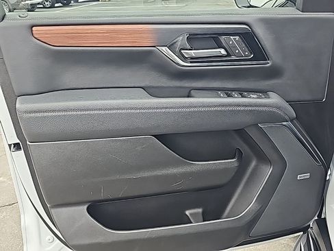 Certified 2025 GMC Yukon XL Denali AWD/4WD image 15