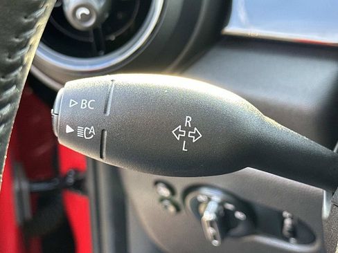 Used 2023 MINI Cooper 2-Door Hardtop image 18