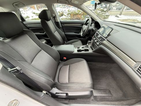 Used 2019 Honda Accord LX image 40