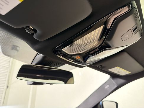 Used 2025 BMW 430i Coupe w/ Premium Package RWD image 17