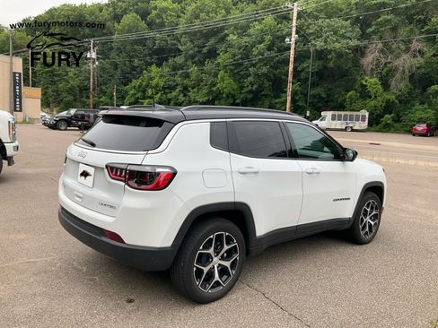 Used 2024 Jeep Compass Limited AWD/4WD image 16