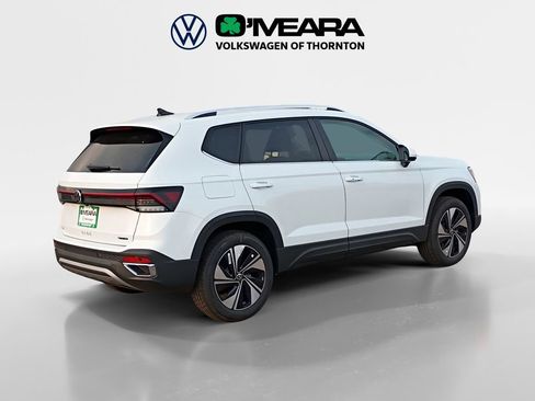 New 2025 Volkswagen Taos SE image 5