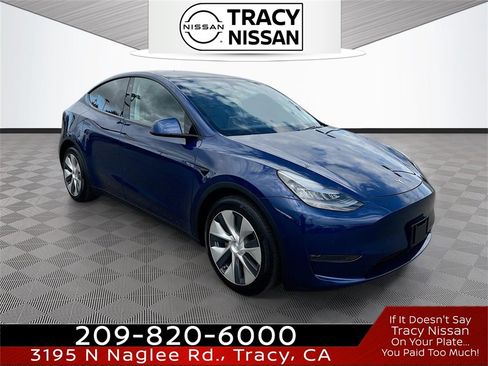 Used 2020 Tesla Model Y Long Range image 1